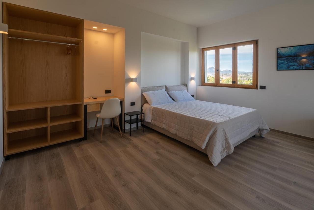 Antares Rooms And Suites オルビア エクステリア 写真