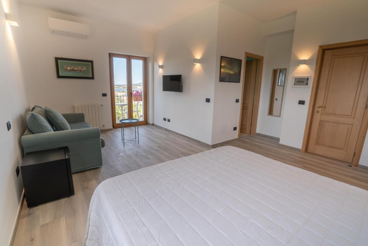 Antares Rooms And Suites オルビア エクステリア 写真