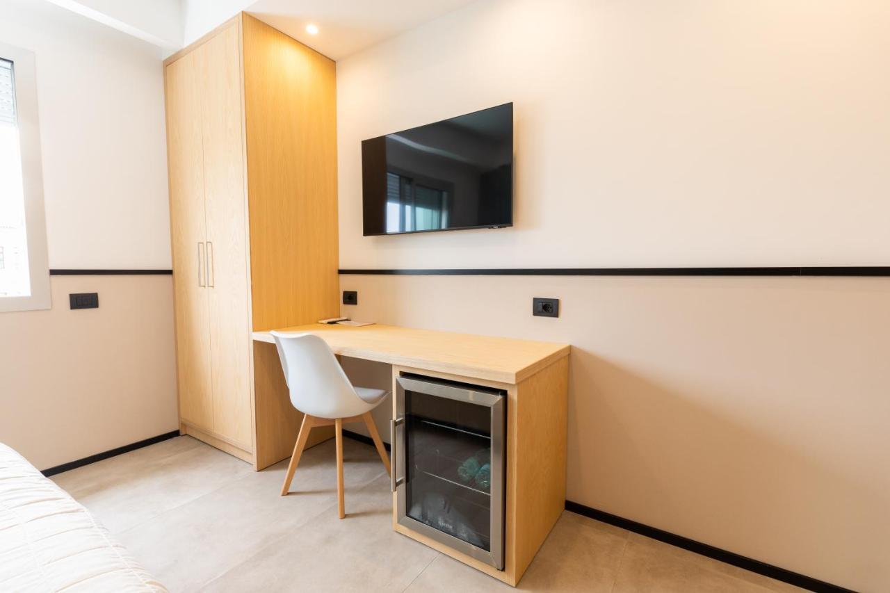 Antares Rooms And Suites オルビア エクステリア 写真