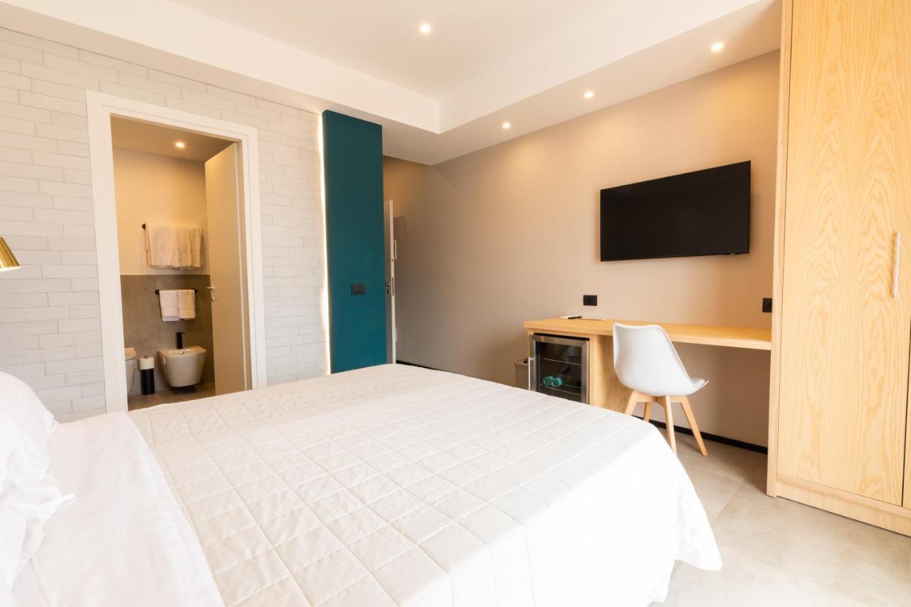 Antares Rooms And Suites オルビア エクステリア 写真