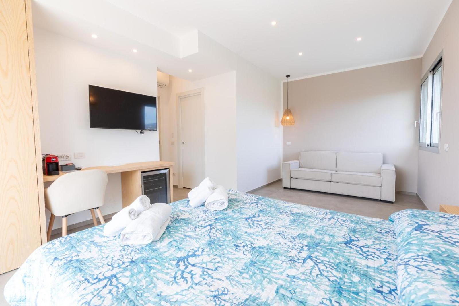 Antares Rooms And Suites オルビア エクステリア 写真