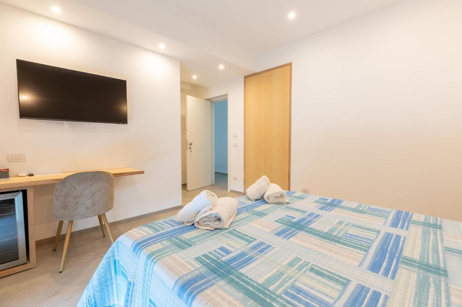 Antares Rooms And Suites オルビア エクステリア 写真
