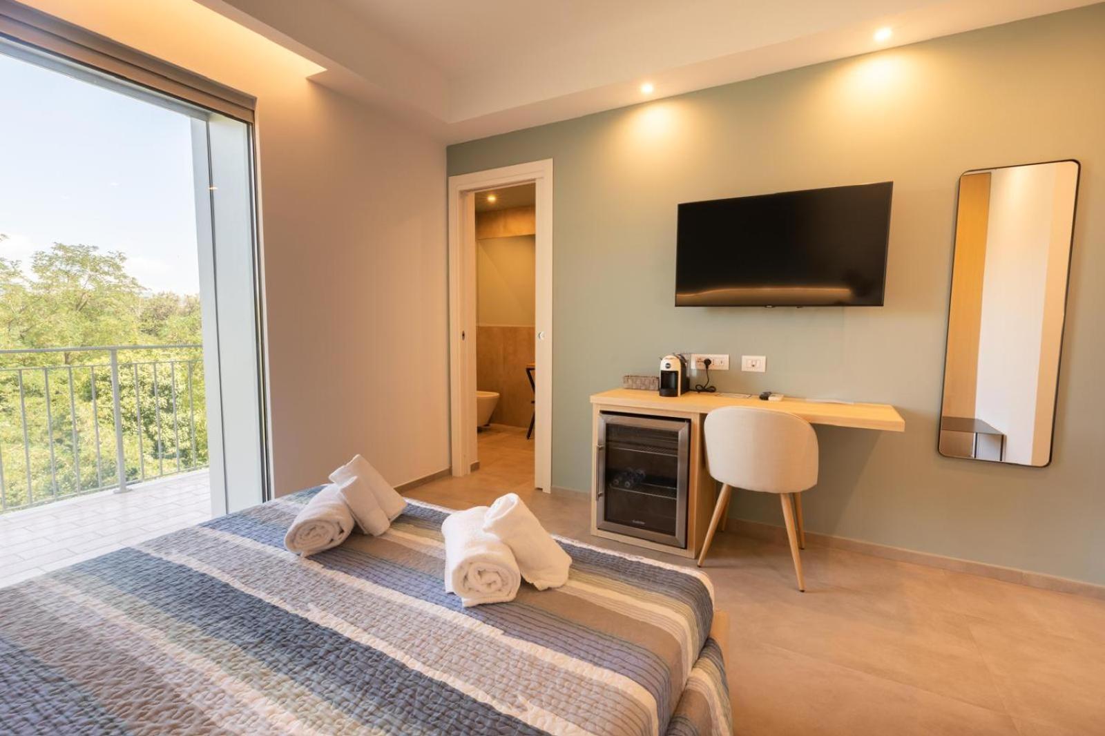Antares Rooms And Suites オルビア エクステリア 写真